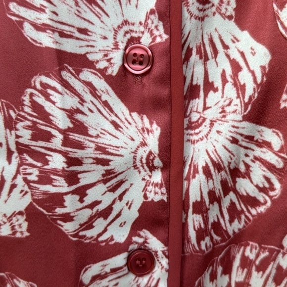 NWT Summersalt Cloud 9 Satin PJ top Long Sleeves Burgundy Seashell Print Medium - Picture 8 of 14